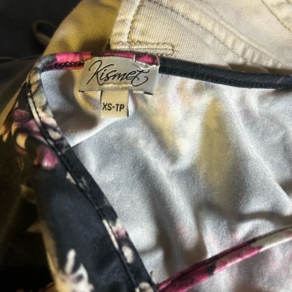 KISMET floral sleeveless top in EEUC Super soft quality stretch material - Picture 4 of 4